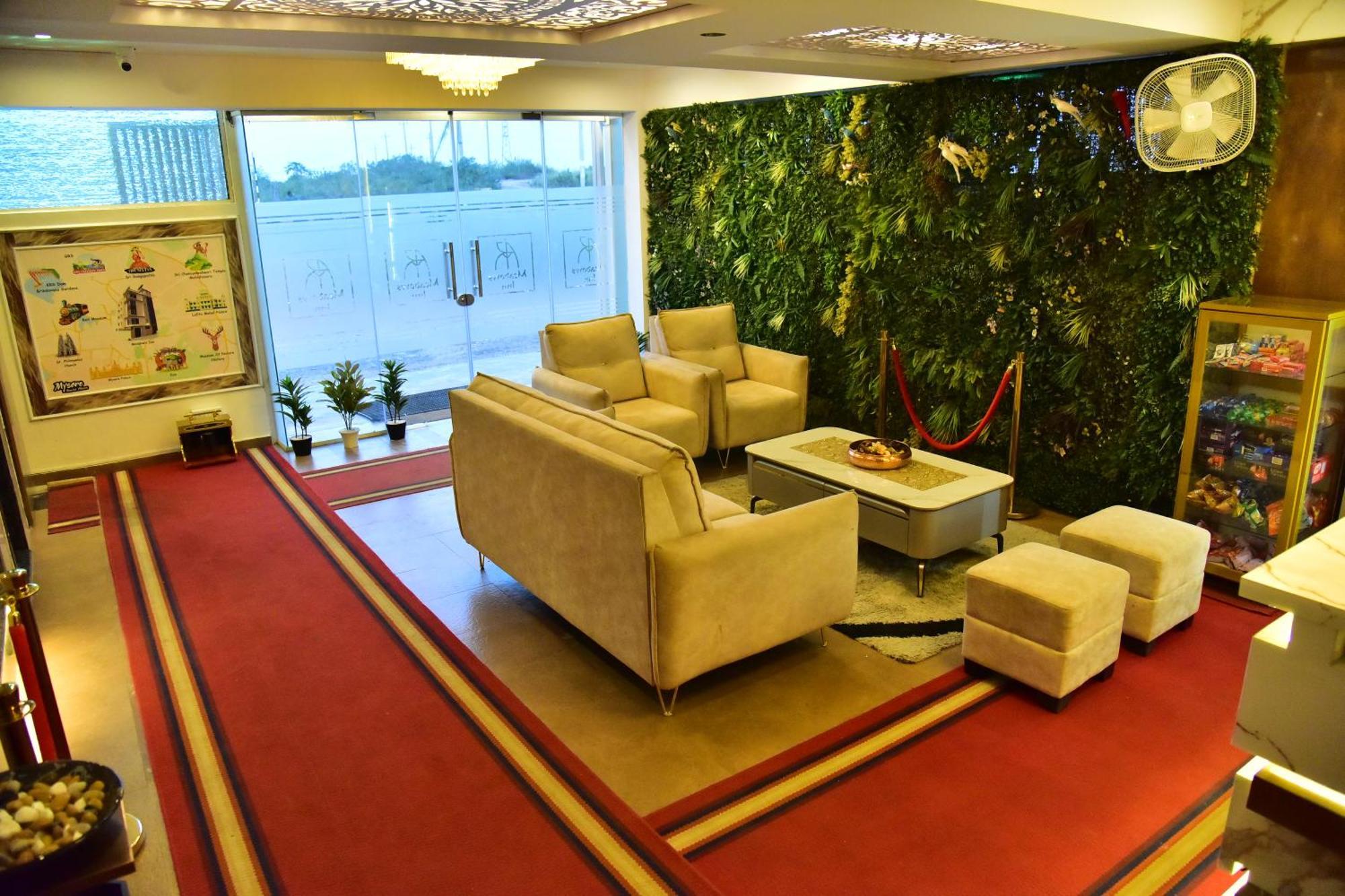 Meadows Inn Mysore Extérieur photo