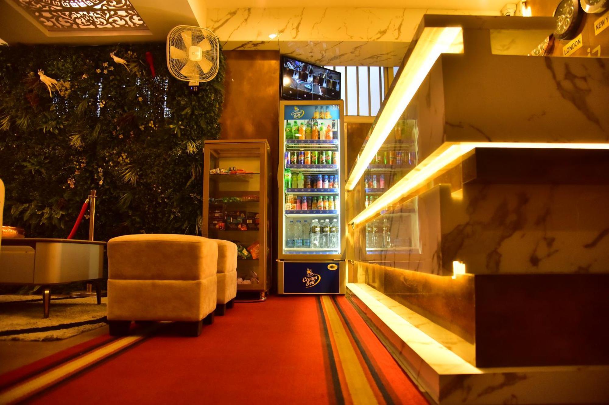 Meadows Inn Mysore Extérieur photo