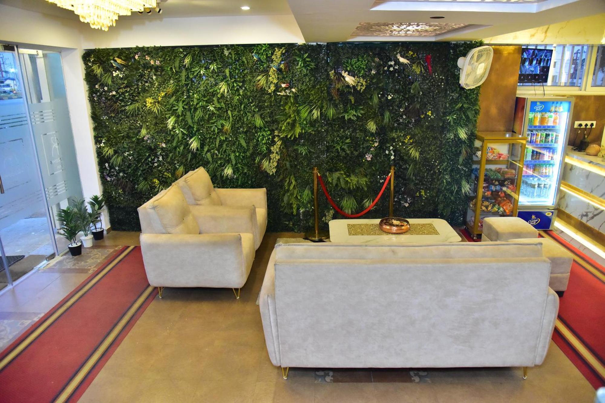 Meadows Inn Mysore Extérieur photo