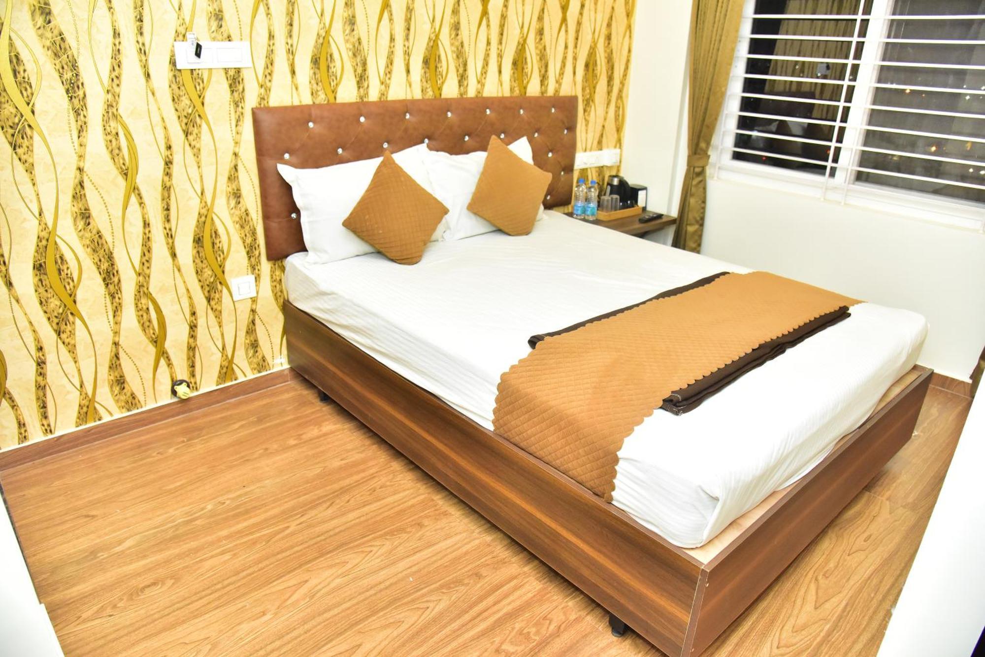 Meadows Inn Mysore Extérieur photo