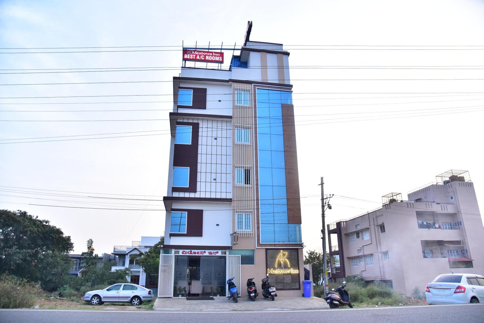 Meadows Inn Mysore Extérieur photo